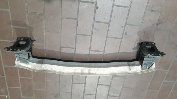 Foto: VERSTÄRKUNG VORNE eines Audi A3 2.0 TDI DSG GL