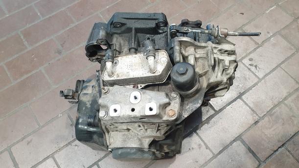 Foto: AUTOMATIKGETRIEBE 6 GANG ( DSG / KMX ) eines Audi A3 2.0 TDI DSG GL
