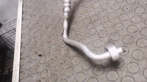 Foto: SCHLAUCH / KOMPRESSOR / VERDAMPFER eines Fiat Bravo 1.9 Multijet 8V DPF GL