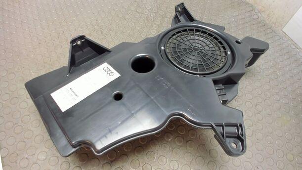 Foto: SUBWOOFER / BASS eines Audi A3 2.0 TDI DSG GL