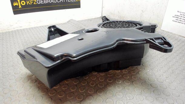 Foto: SUBWOOFER / BASS eines Audi A3 2.0 TDI DSG GL