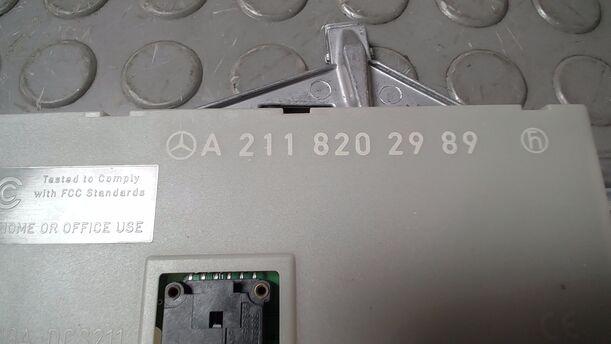 Foto: ANTENNENVERSTÄRKER eines Mercedes-Benz E 320 T CDI GL