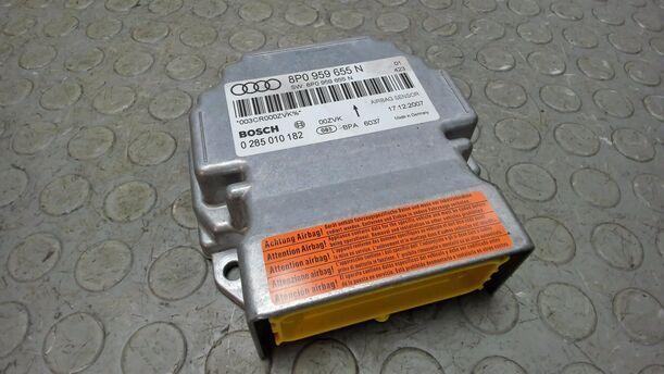 Foto: AIRBAGSTEUERGERÄT eines Audi A3 2.0 TDI DSG GL
