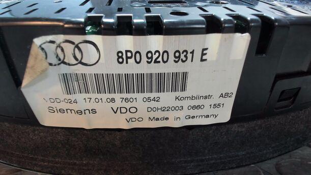 Foto: TACHOEINHEIT / KOMBIINSTRUMENT eines Audi A3 2.0 TDI DSG GL