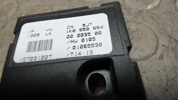 Foto: LENKWINKELSENSOR eines Audi A3 2.0 TDI DSG GL