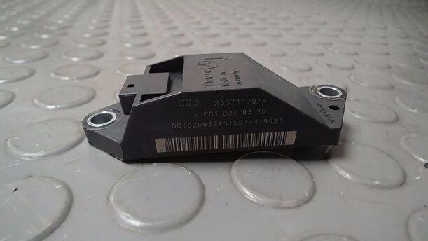 Foto: CRASHSENSOR/ AUFPRALLSENSOR eines Mercedes-Benz E 320 T CDI GL