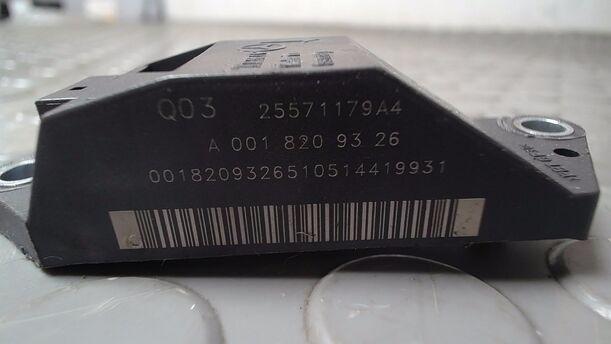 Foto: CRASHSENSOR/ AUFPRALLSENSOR eines Mercedes-Benz E 320 T CDI GL