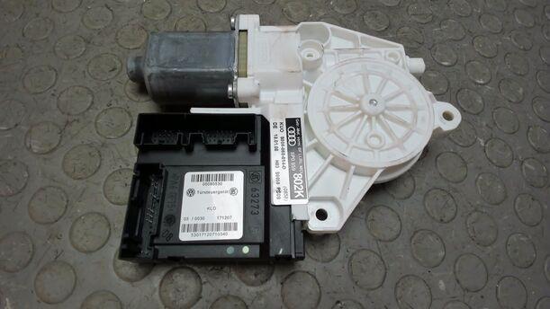 Foto: FENSTERHEBERMOTOR VORNE RECHTS ( 2/3 TÜRER ) eines Audi A3 2.0 TDI DSG GL