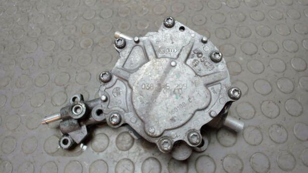 Foto: VAKUUMPUMPE / KRAFTSTOFFPUMPE eines Audi A3 2.0 TDI DSG GL