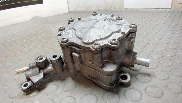 Foto: VAKUUMPUMPE / KRAFTSTOFFPUMPE eines Audi A3 2.0 TDI DSG GL