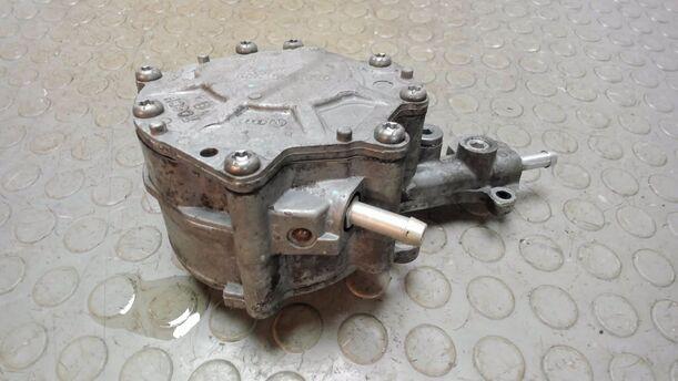 Foto: VAKUUMPUMPE / KRAFTSTOFFPUMPE eines Audi A3 2.0 TDI DSG GL