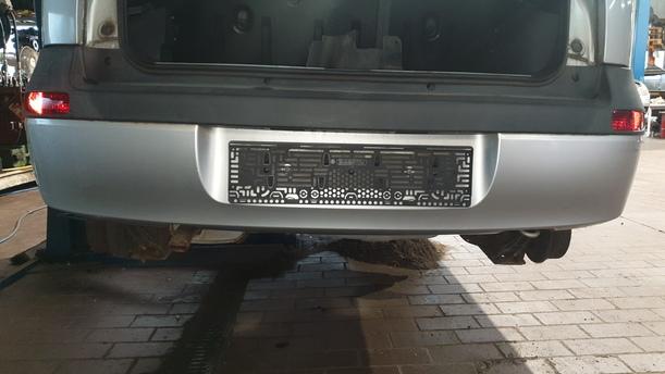 Foto: STOSSFÄNGER / STOßSTANGE HINTEN eines Opel Corsa 1.2 16V GL