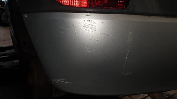 Foto: STOSSFÄNGER / STOßSTANGE HINTEN eines Opel Corsa 1.2 16V GL