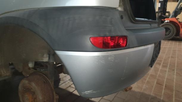 Foto: STOSSFÄNGER / STOßSTANGE HINTEN eines Opel Corsa 1.2 16V GL