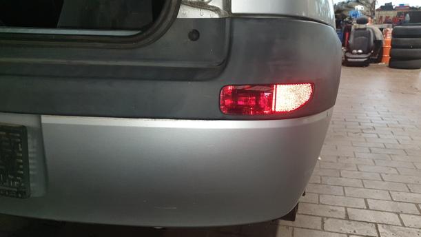 Foto: STOSSFÄNGER / STOßSTANGE HINTEN eines Opel Corsa 1.2 16V GL