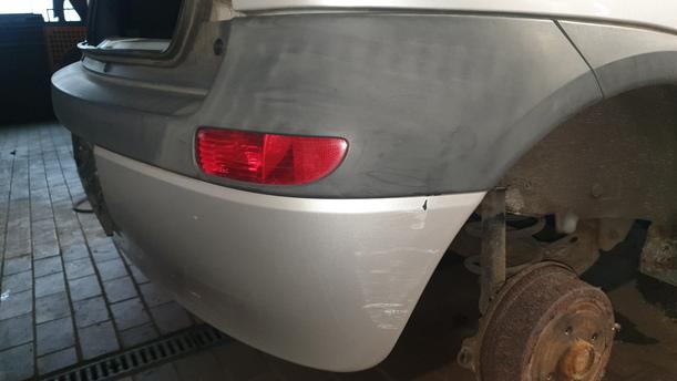 Foto: STOSSFÄNGER / STOßSTANGE HINTEN eines Opel Corsa 1.2 16V GL