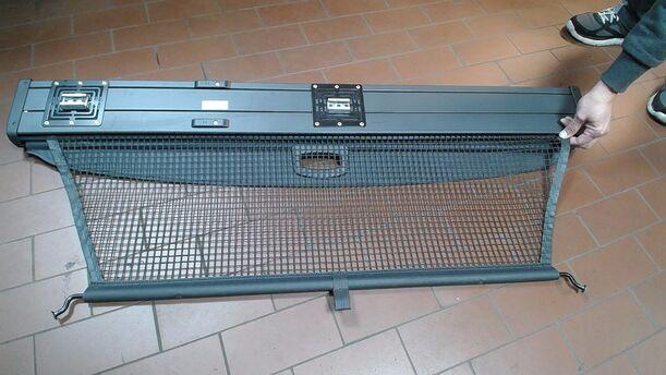 Foto: LADERAUMABDECKUNG eines Mercedes-Benz E 320 T CDI GL