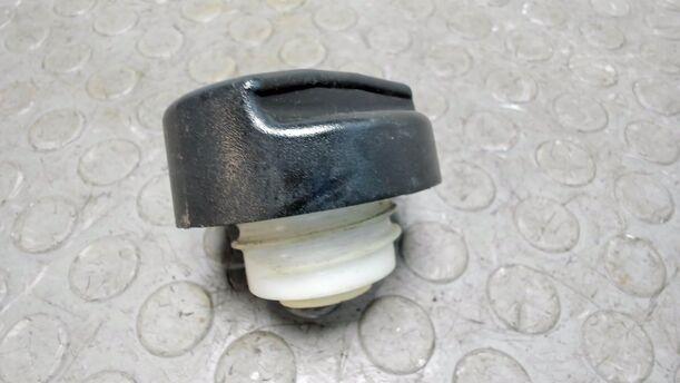 Foto: TANKVERSCHLUSS eines Opel Corsa 1.2 16V GL