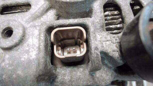 Foto: LICHTMASCHINE / GENERATOR eines Renault Twingo GL
