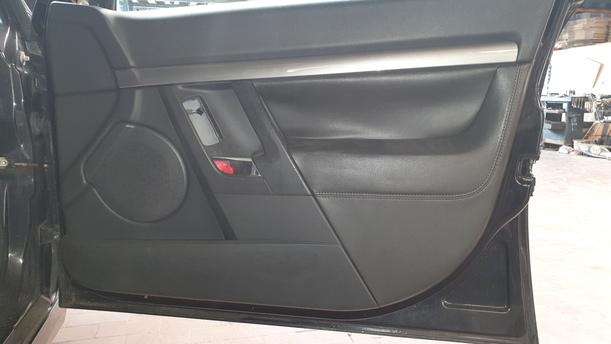 Foto: TÜR VORNE RECHTS eines Opel Vectra 1.8 GL