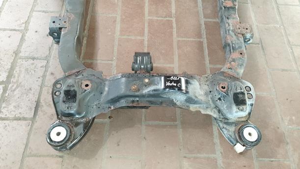 Foto: VORDERACHSTRÄGER eines Opel Vectra 1.8 GL