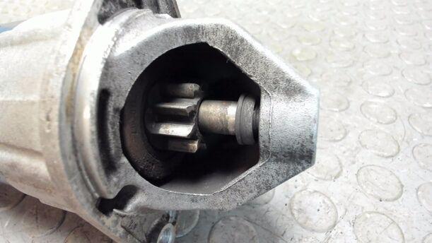 Foto: ANLASSER / STARTER eines Opel Vectra 1.8 GL