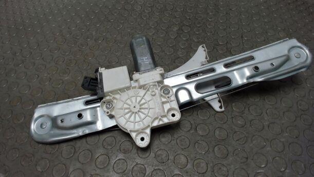 Foto: FENSTERHEBER HINTEN LINKS eines Opel Vectra 1.8 GL