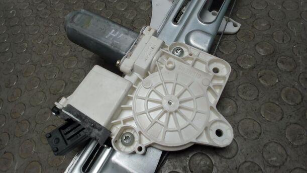 Foto: FENSTERHEBER HINTEN LINKS eines Opel Vectra 1.8 GL