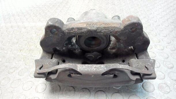Foto: BREMSSATTEL VORNE LINKS eines Opel Vectra 1.8 GL