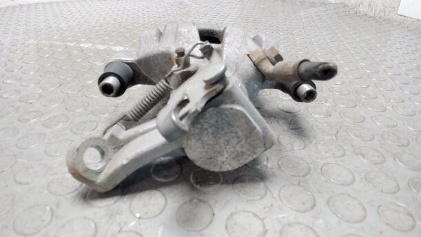 Foto: BREMSSATTEL HINTEN RECHTS eines Opel Vectra 1.8 GL