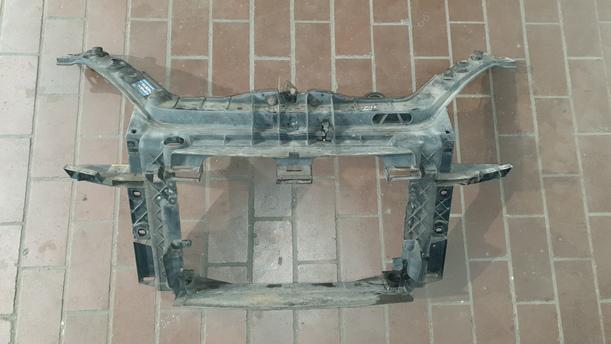 Foto: FRONTBLECH/ SCHLOSSTRÄGER eines Ford Fiesta 1.4 TDCI GL