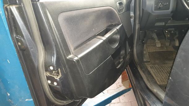 Foto: TÜR VORN LINKS ( 4/5 TÜRER ) eines Ford Fiesta 1.4 TDCI GL