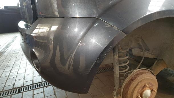 Foto: STOSSFÄNGER/ STOßSTANGE HINTEN eines Ford Fiesta 1.4 TDCI GL