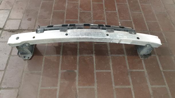 Foto: VERSTÄRKUNG VORN eines Opel Meriva 1.3 CDTI DPF GL