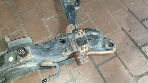 Foto: VORDERACHSE/ ACHSE VORN eines Opel Meriva 1.3 CDTI DPF GL
