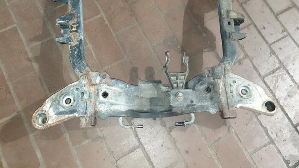 Foto: VORDERACHSE/ ACHSE VORN eines Opel Meriva 1.3 CDTI DPF GL