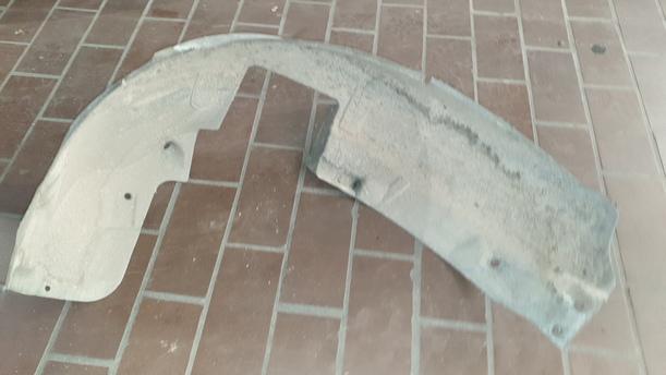 Foto: RADHAUSSCHALE / INNENKOTFLÜGEL VORNE LINKS eines Opel Meriva 1.3 CDTI DPF GL