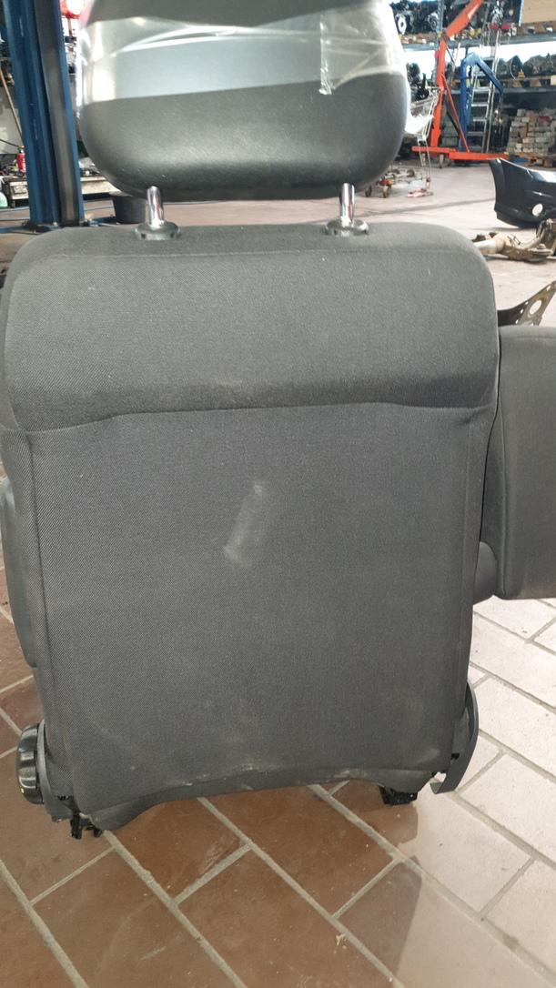 Foto: SITZ VORNE LINKS / FAHRERSITZ eines Opel Meriva 1.3 CDTI DPF GL
