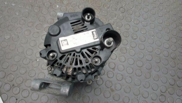 Foto: LICHTMASCHINE / GENERATOR ( 90A ) eines Opel Meriva 1.3 CDTI DPF GL