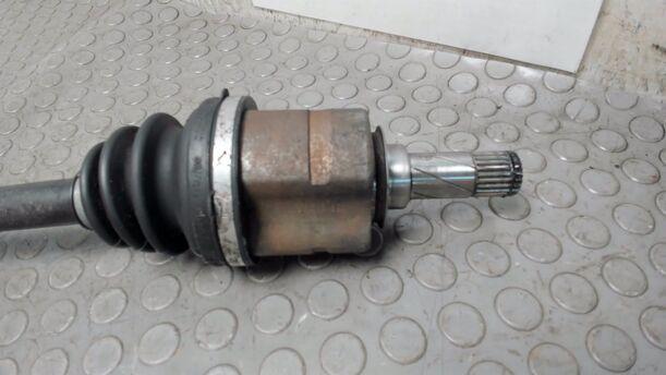 Foto: ANTRIEBSWELLE VORNE RECHTS eines Opel Meriva 1.3 CDTI DPF GL