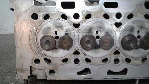 Foto: ZYLINDERKOPF 7S6Q6C032AA eines Ford Fiesta 1.4 TDCI GL