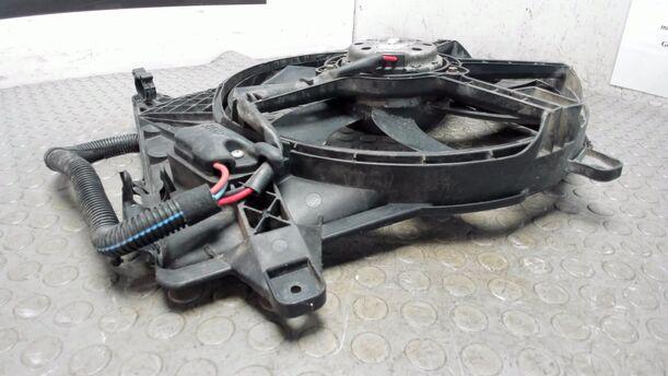 Foto: ELEKTROLÜFTER eines Opel Meriva 1.3 CDTI DPF GL