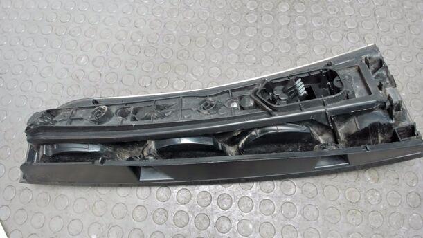 Foto: HECKLEUCHTE / RÜCKLICHT LINKS eines Opel Meriva 1.3 CDTI DPF GL