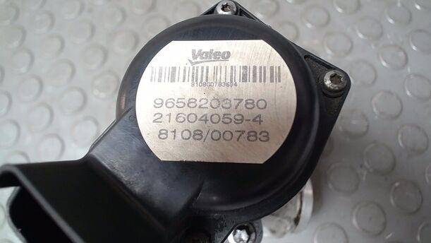 Foto: ABGASRÜCKFÜHRUNGSVENTIL/ AGR VENTIL eines Ford Fiesta 1.4 TDCI GL