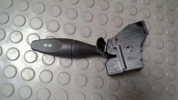 Foto: BLINKSCHALTER/ KOMBISCHALTER eines Ford Fiesta 1.4 TDCI GL