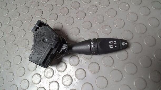 Foto: SCHEIBENWISCHERSCHALTER eines Ford Fiesta 1.4 TDCI GL