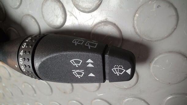 Foto: SCHEIBENWISCHERSCHALTER eines Ford Fiesta 1.4 TDCI GL