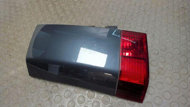 Foto: NEBELSCHLUSSLEUCHTE / BLENDE HINTEN LINKS eines Opel Meriva 1.3 CDTI DPF GL