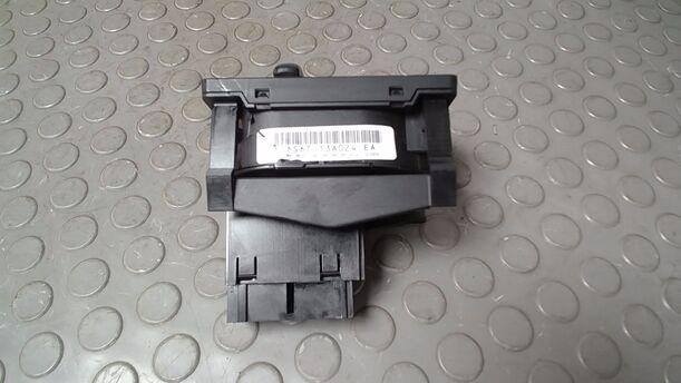 Foto: LICHTSCHALTER eines Ford Fiesta 1.4 TDCI GL