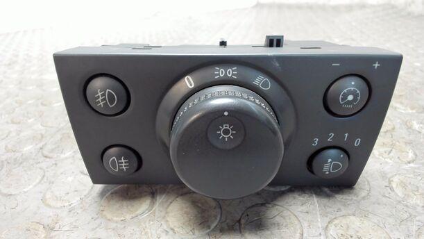 Foto: LICHTSCHALTER eines Opel Meriva 1.3 CDTI DPF